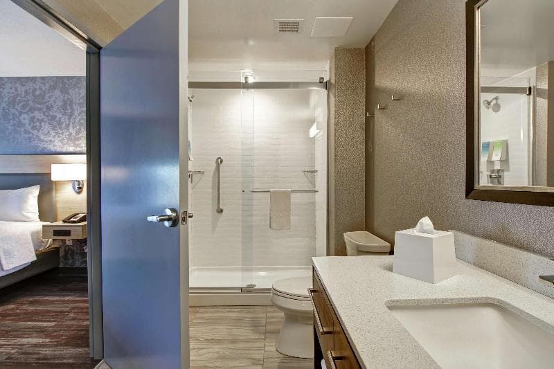 Home2 Suites by Hilton Edmonton South 4