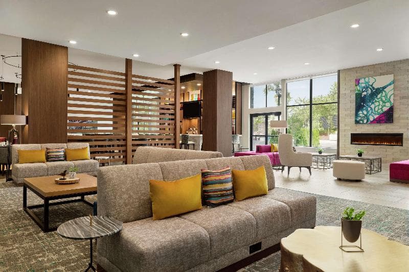 Hilton Garden Inn Seattle Airport 4