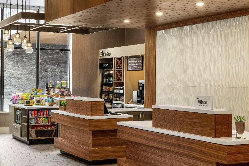 Hilton Garden Inn Seattle Airport 3