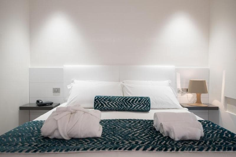 Hotel Caportigia 5
