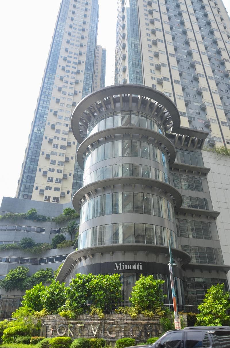 Victoria Soho Suites main