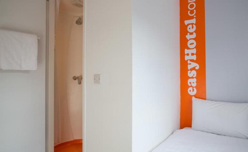 Easyhotel London Victoria 5