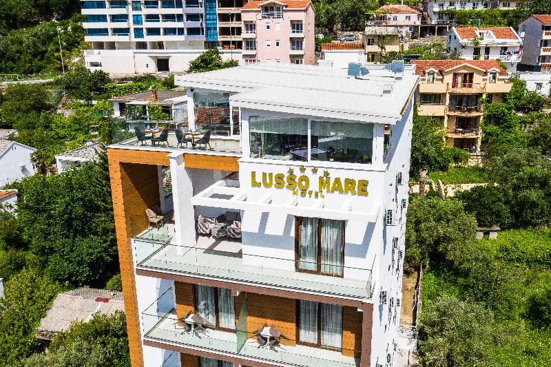 Lusso Mare 4