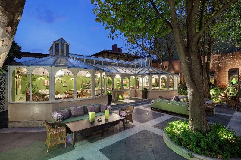 Hagia Sofia Mansions Istanbul, Curio Collection by Hilton 3