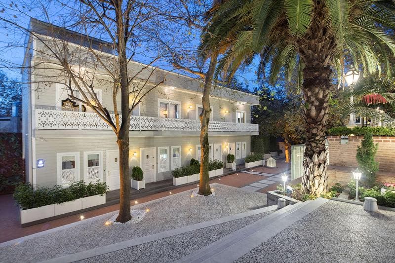 Hagia Sofia Mansions Istanbul, Curio Collection by Hilton 4