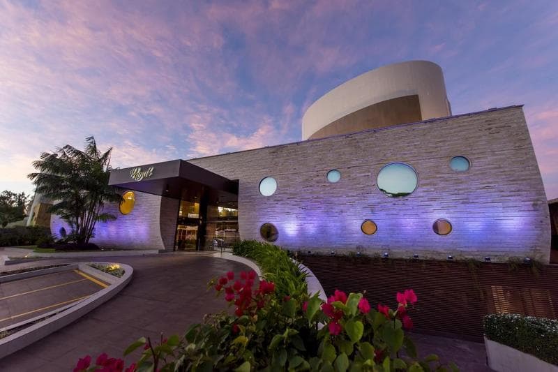 Vogal Luxury Beach Hotel And Spa 5