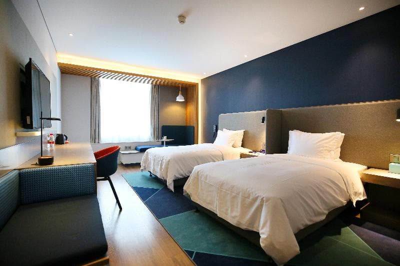 Holiday Inn Express Chengdu North Railway Station 5