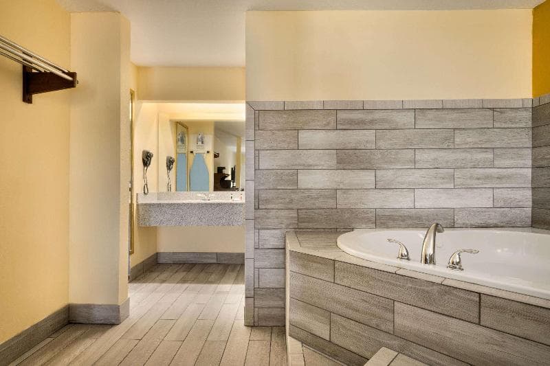Travelodge By Wyndham Unadilla 2