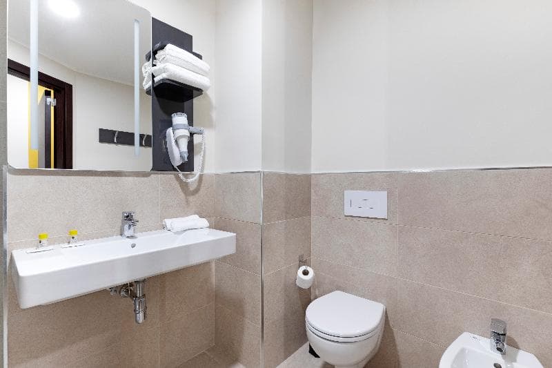 B&B HOTEL Roma Fiumicino Aeroporto Fiera 1 3