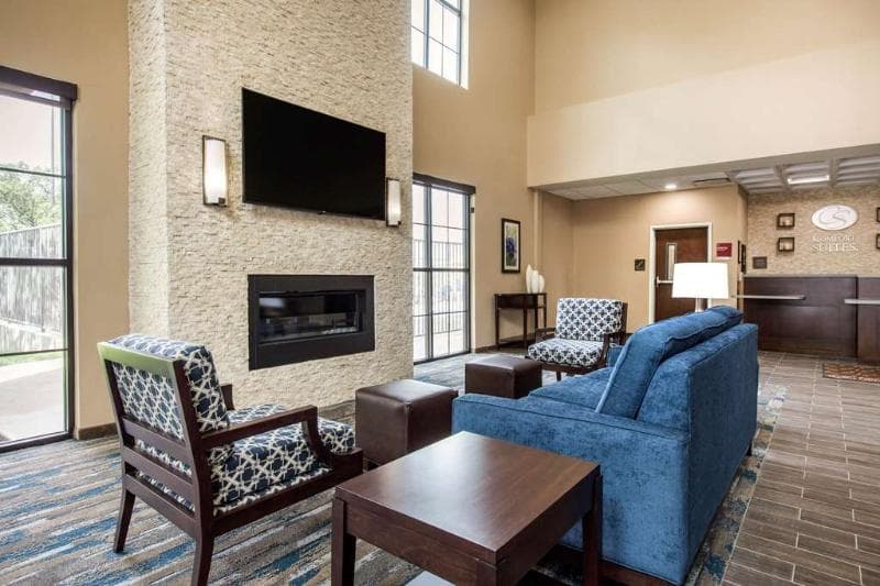 Comfort Suites - South Austin South 2