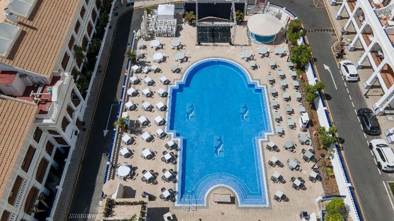 Hollywood Mirage 3