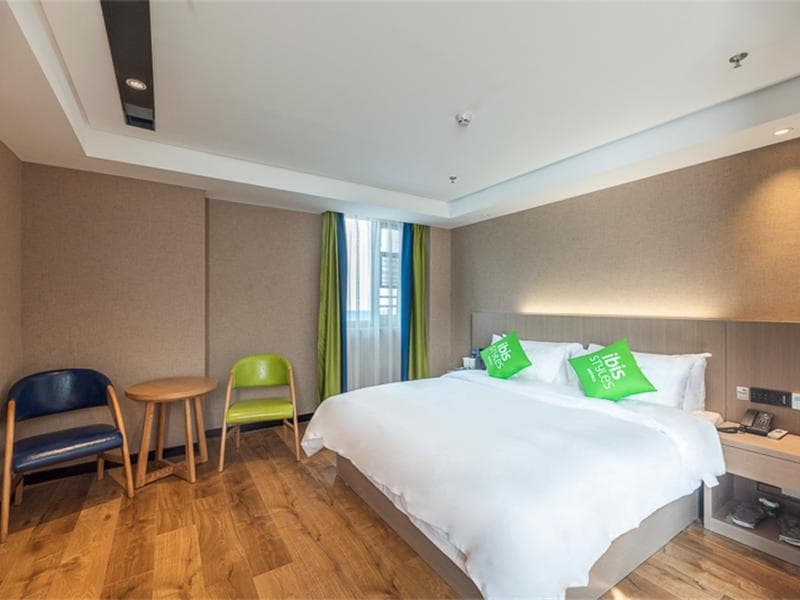 Ibis Styles Hotel (Fuzhou Wuyi Square) 3
