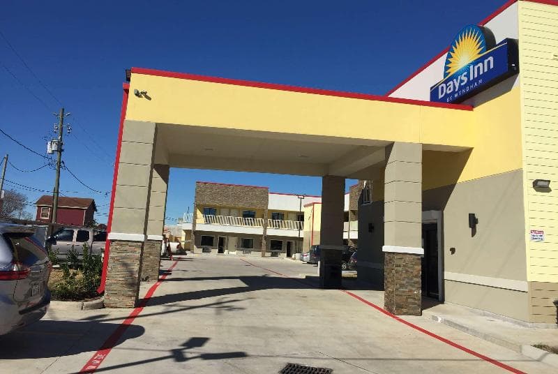 Days Inn By Wyndham Freeport 5