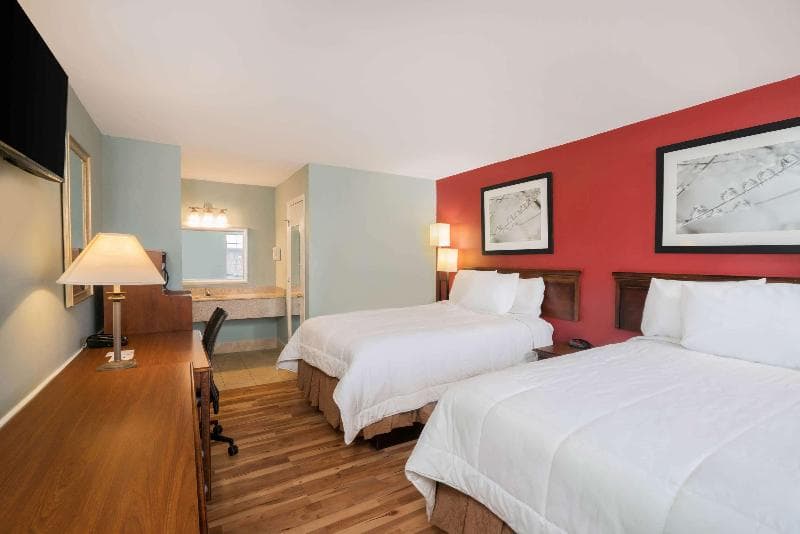 Travelodge By Wyndham Santee 5