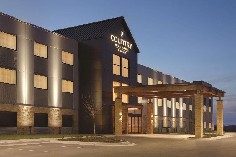 Country Inn & Suites by Radisson, Lawrence, KS 4