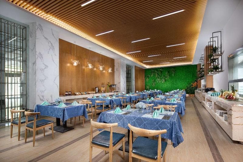 Ramada Encore Wyndham Linyi 4