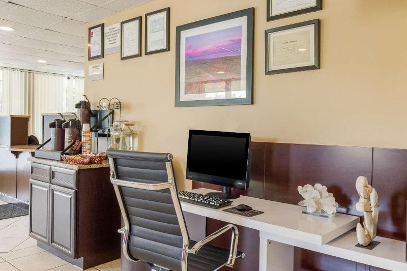 Fairmount Inn & Suites -Stroudsburg, Poconos main