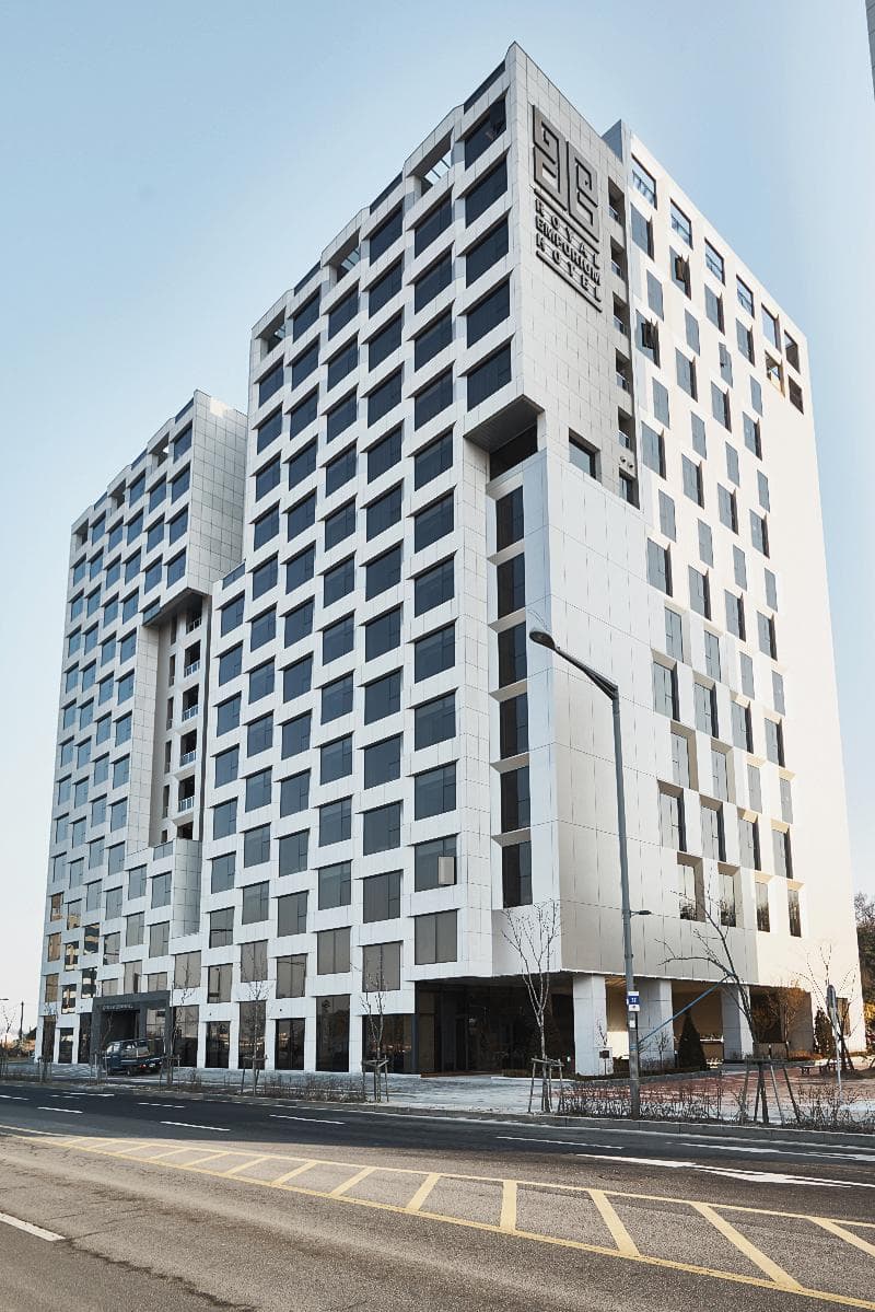 Royal Emporium Incheon Airport Hotel 2