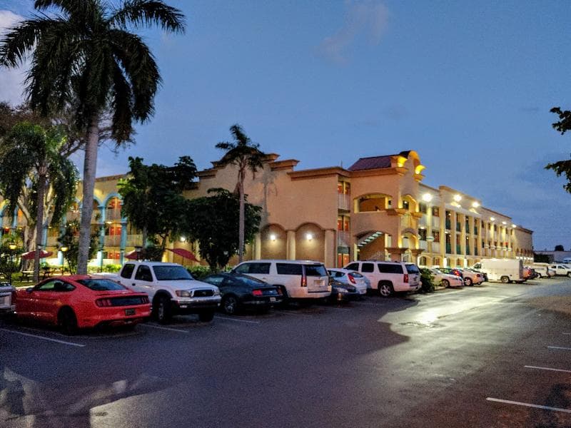 Red Carpet Inn Airport / Cruise Port Fort Lauderdale 2