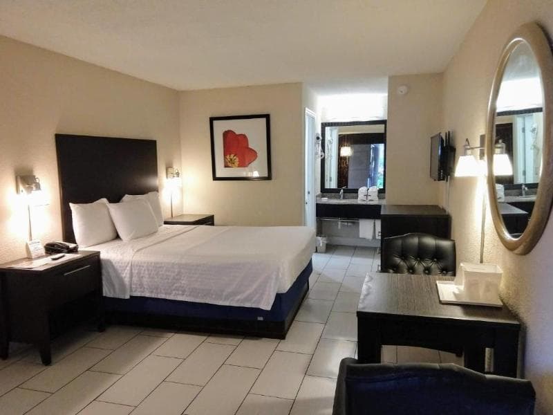 Red Carpet Inn Airport / Cruise Port Fort Lauderdale photo 1