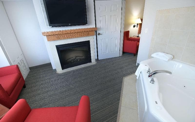 Country Inn & Suites By Radisson, Grand Forks, Nd 4