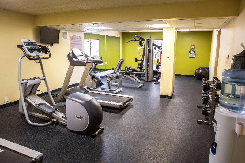 Country Inn & Suites by Radisson, Traverse City, MI 2