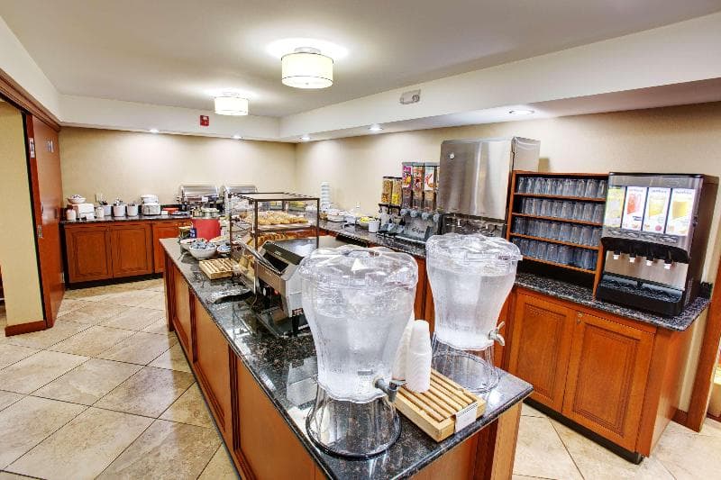 Country Inn & Suites by Radisson, Traverse City, MI 3