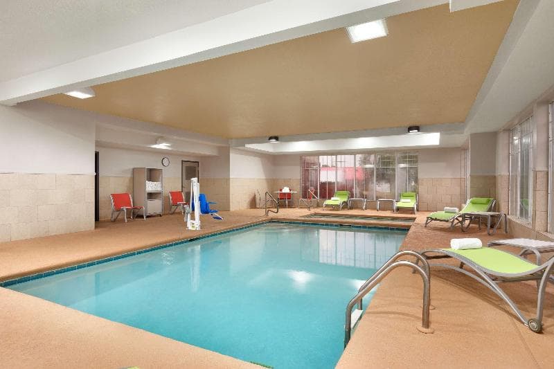 Country Inn & Suites by Radisson, Warner Robins, GA 5