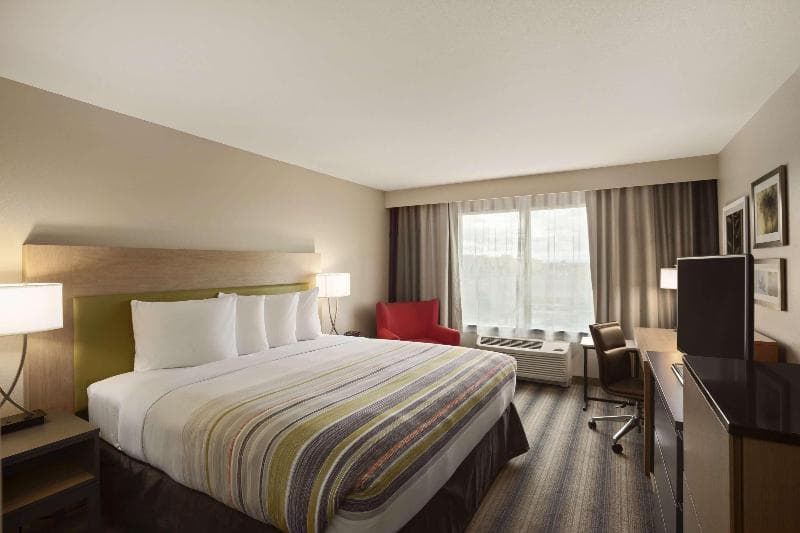 Country Inn & Suites by Radisson, Warner Robins, GA 3