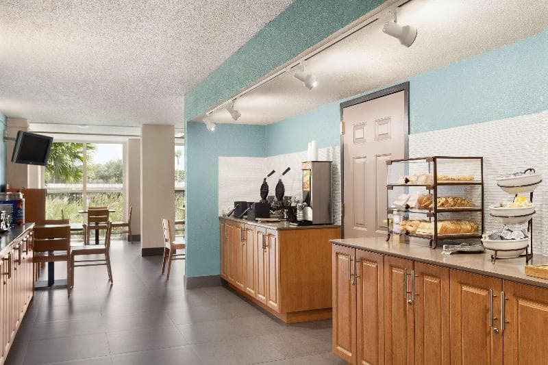 Country Inn Suites By Radisson Miami Kendall Fl 3