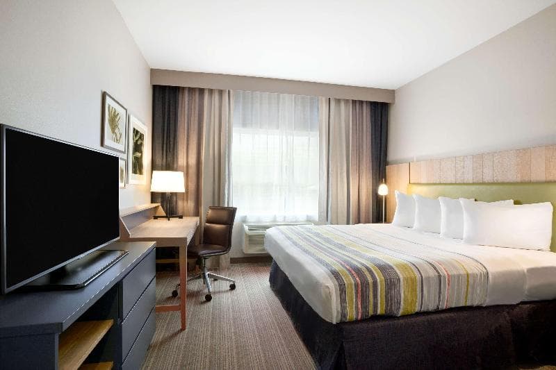 Country Inn & Suites by Radisson, Enid, OK 4