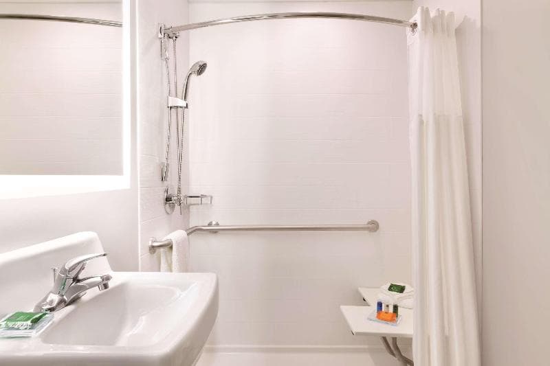 Radisson Hotel Charlotte Airport 4