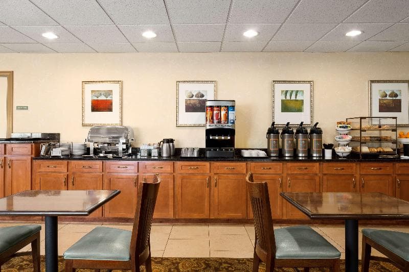 Country Inn And Suites By Radisson, Toledo South, Oh 3