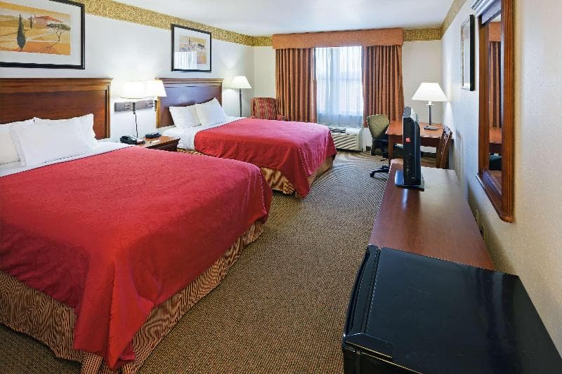 Country Inn & Suites by Radisson, Chambersburg, PA 4