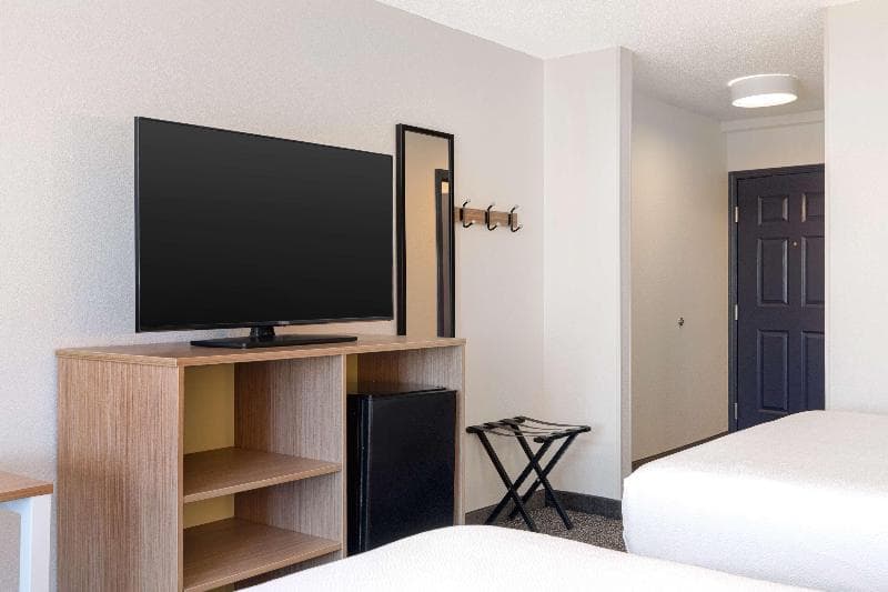Spark by Hilton Orangeburg 4