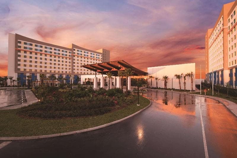 Universal's Endless Summer Resort - Dockside Inn & Suites 5