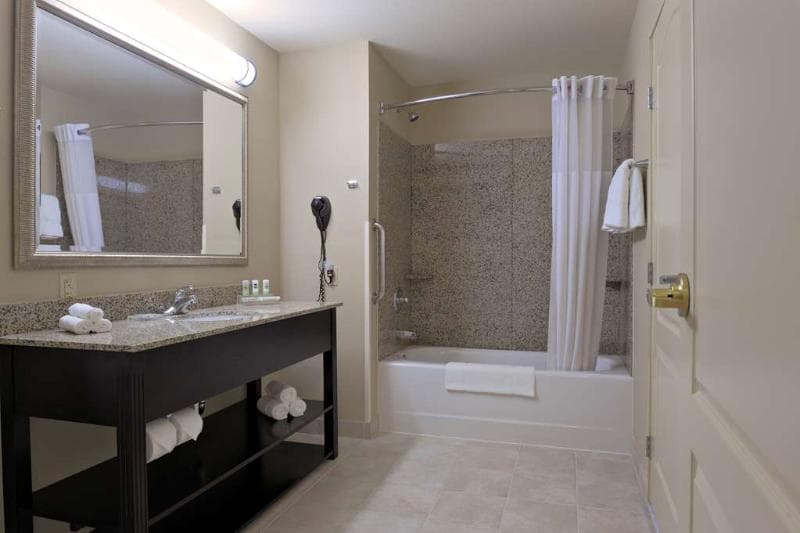 Country Inn & Suites by Radisson, Beckley, WV 5