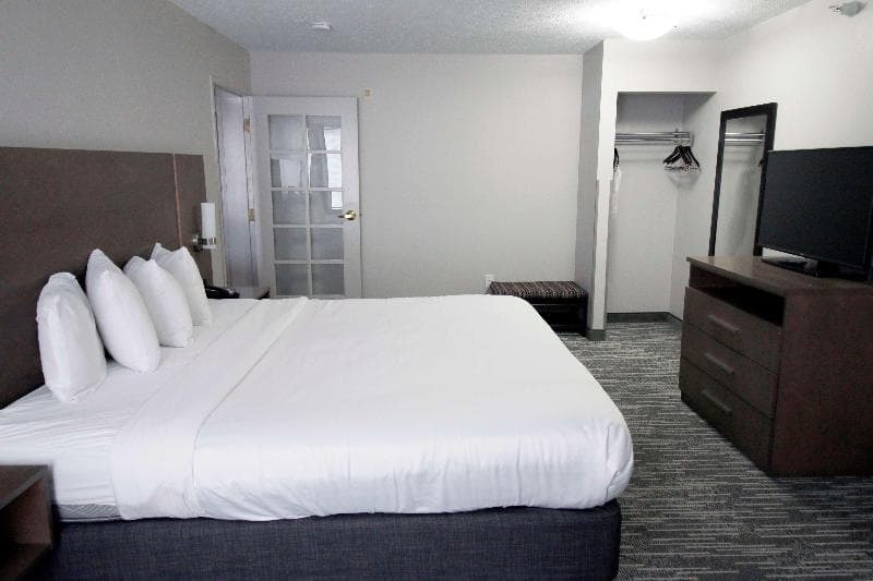 Country Inn & Suites by Radisson, Council Bluffs, IA 4