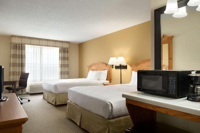 Country Inn Suites By Radisson Grinnell Ia 4