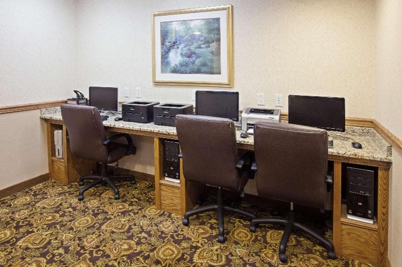 Quality Inn & Suites photo 1