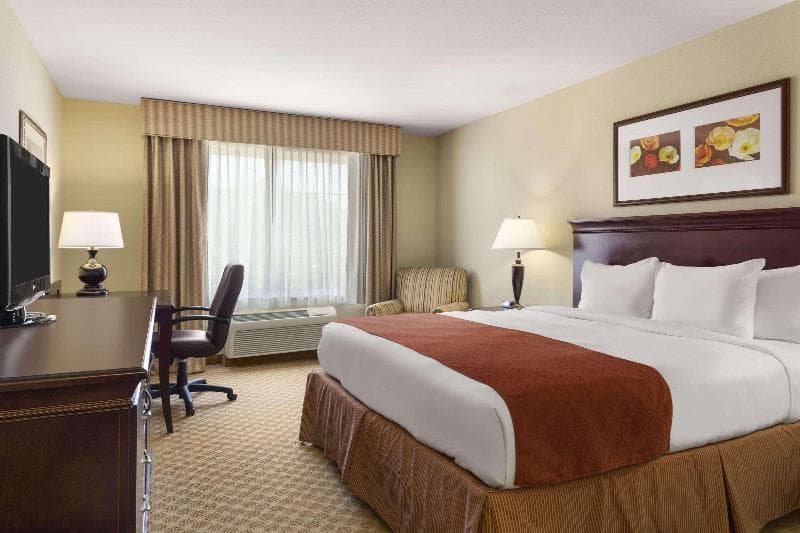 Country Inn & Suites by Radisson, Savannah Airport, GA 5