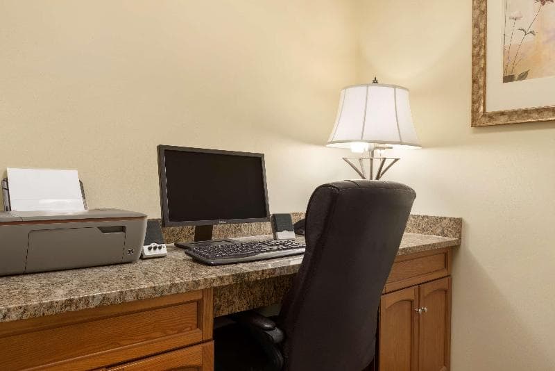 Country Inn & Suites By Radisson, Moline Airport, Il 1