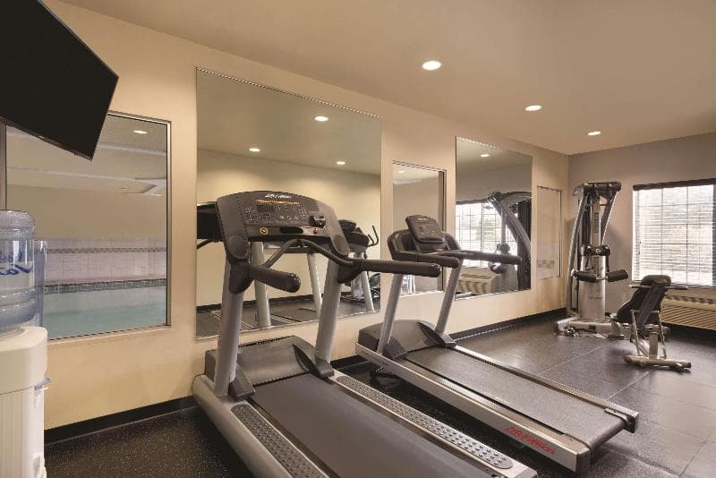 Country Inn & Suites by Radisson, Valparaiso, IN 2