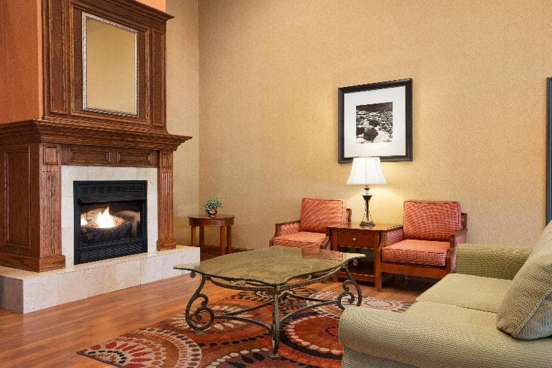 Country Inn & Suites by Radisson, London, KY 5