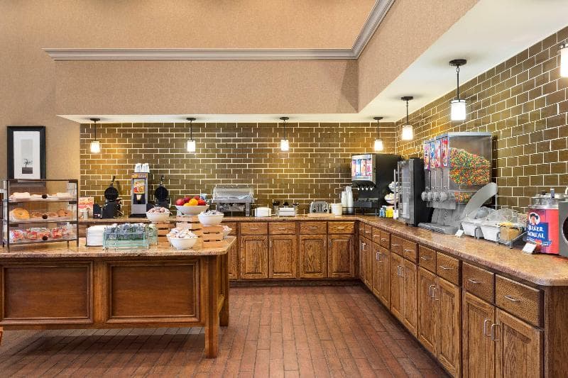 Country Inn & Suites by Radisson, London, KY 3