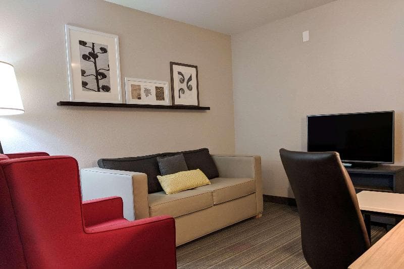 Comfort Inn & Suites photo 1