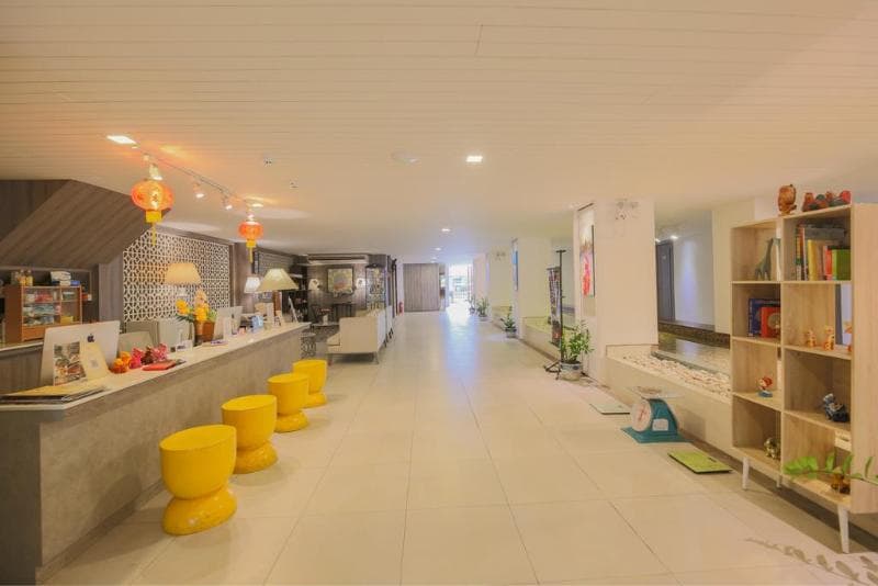 Riverside Floral Inn 5