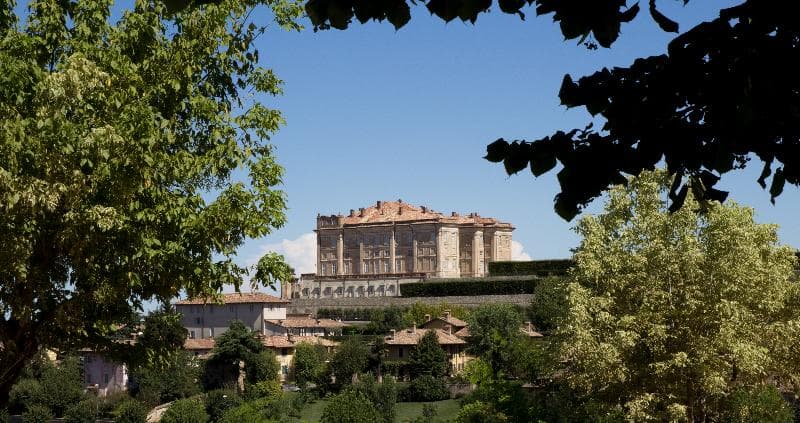 Castello Di Guarene 2