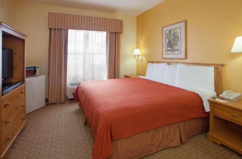 Country Inn & Suites by Radisson, Bloomington-Normal West, IL 3