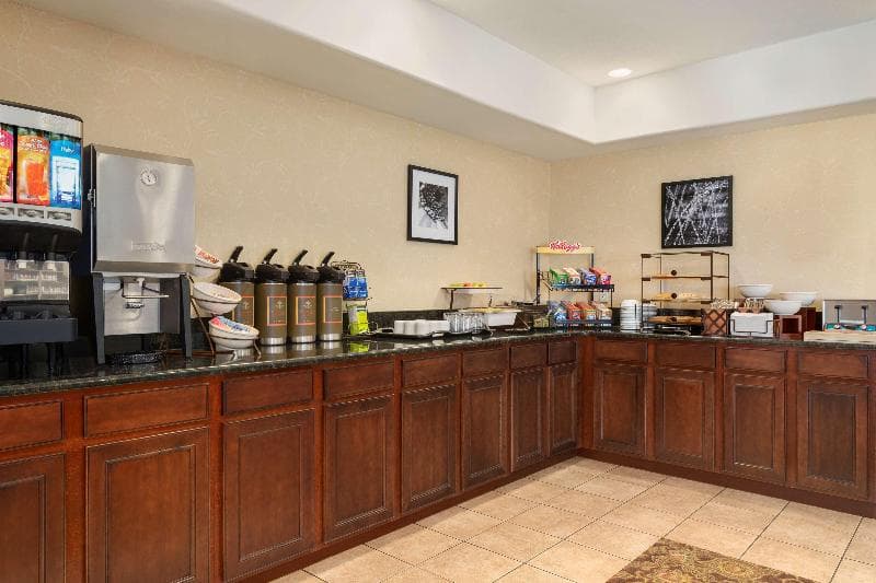 Country Inn & Suites By Radisson, Bloomington-Normal Airport, Il 3